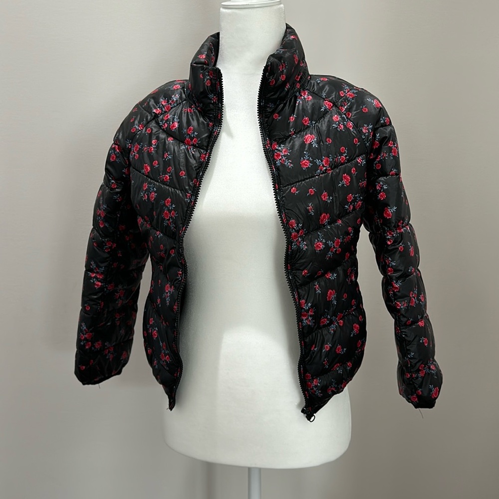 Girls forever 21 flower puffy light coat!